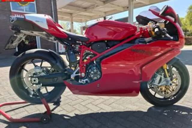 DUCATI 999 (2005) thumbnail 3