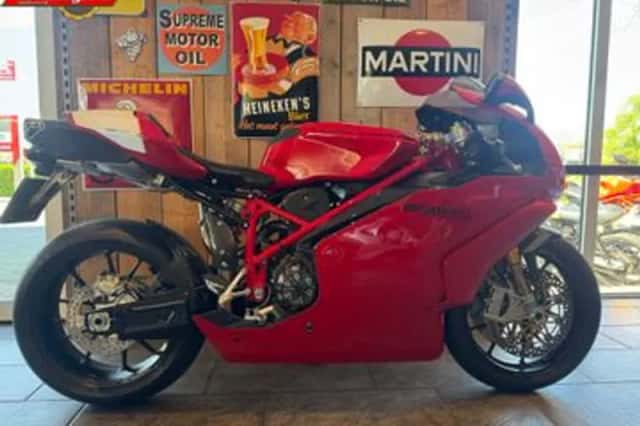 DUCATI 999 (2005) thumbnail 4