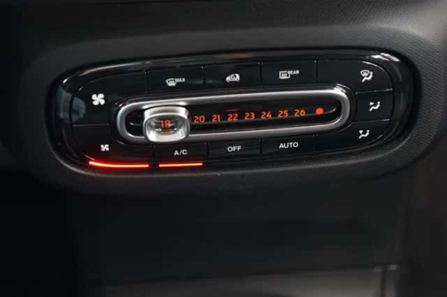 Smart ForFour (2016) thumbnail 5