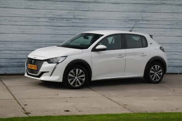 Peugeot e-208 (2021) thumbnail 1