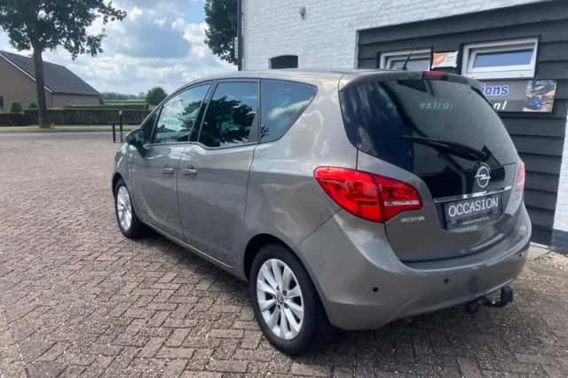 Opel Meriva (2012) thumbnail 3