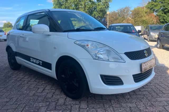 Suzuki Swift (2011) thumbnail 6