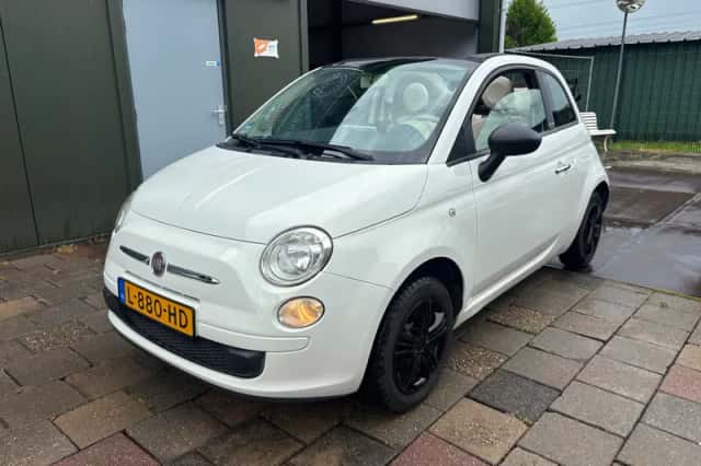 Fiat 500C (2010) thumbnail 1