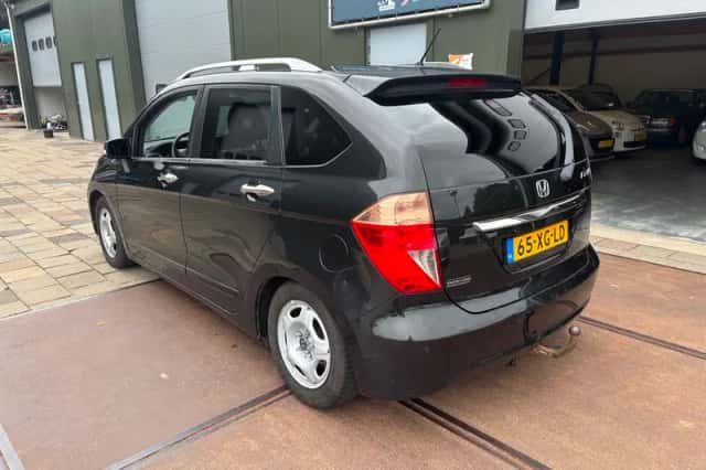 Honda FR-V (2007) thumbnail 3