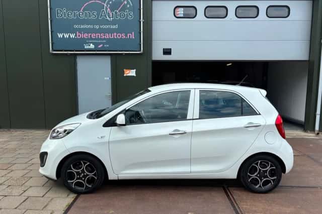 Kia Picanto (2016) thumbnail 2