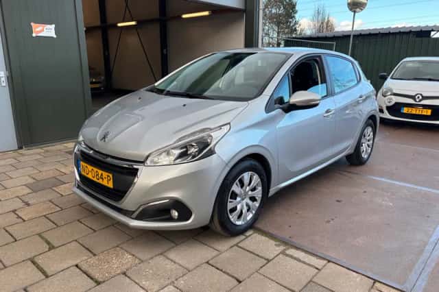 Peugeot 208 (2017) thumbnail 1