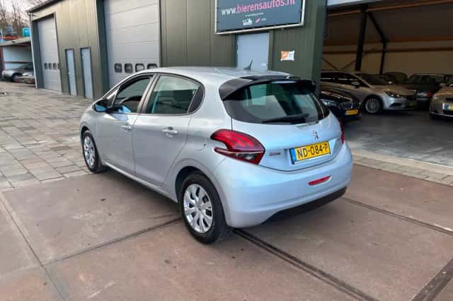 Peugeot 208 (2017) thumbnail 3