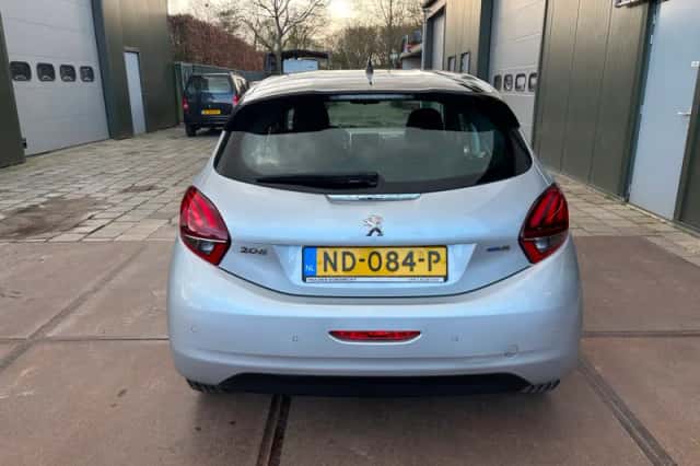 Peugeot 208 (2017) thumbnail 4