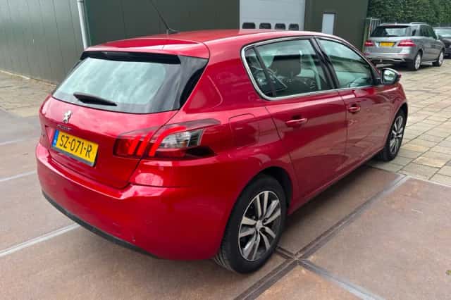 Peugeot 308 (2018) thumbnail 5