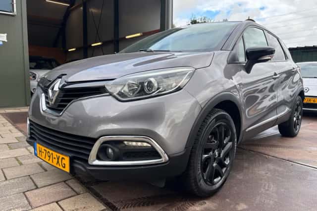 Renault Captur (2017) thumbnail 1