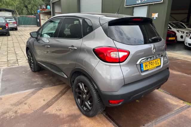 Renault Captur (2017) thumbnail 4