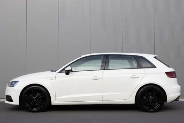 Audi A3 (2013) thumbnail 3