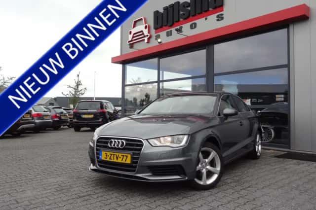 Audi A3 (2015) thumbnail 2