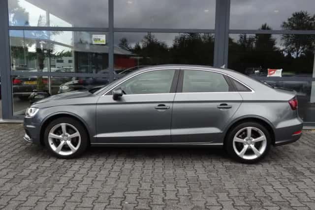 Audi A3 (2015) thumbnail 5