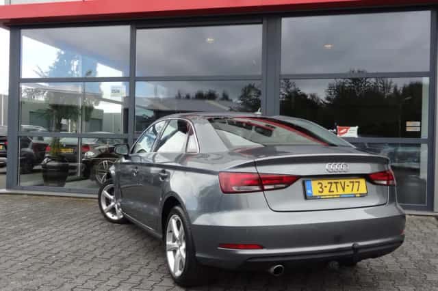Audi A3 (2015) thumbnail 6