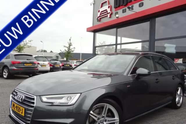Audi A4 (2017) thumbnail 1