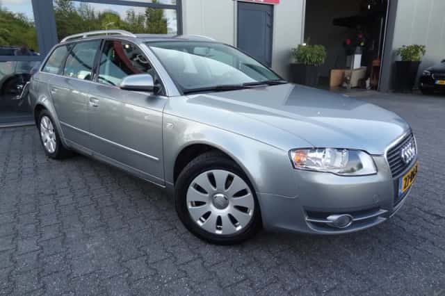 Audi A4 (2005) thumbnail 3