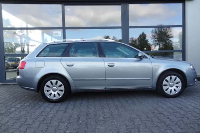 Audi A4 (2005) thumbnail 4