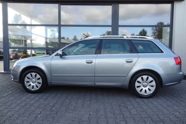 Audi A4 (2005) thumbnail 5