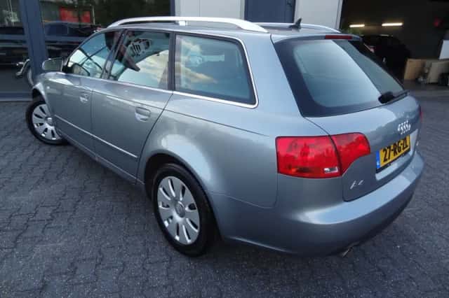 Audi A4 (2005) thumbnail 6