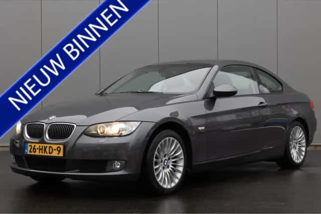 BMW 3-Serie (2009) thumbnail 2