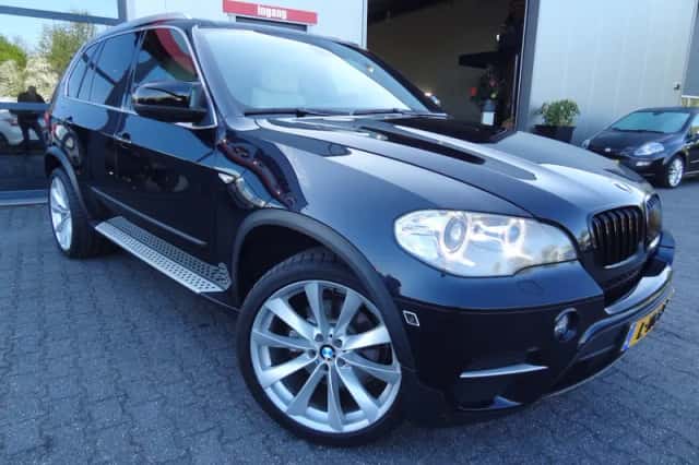 BMW X5 (2010) thumbnail 3