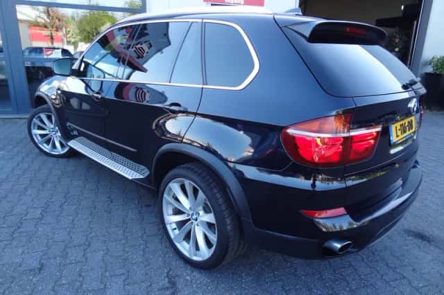 BMW X5 (2010) thumbnail 6