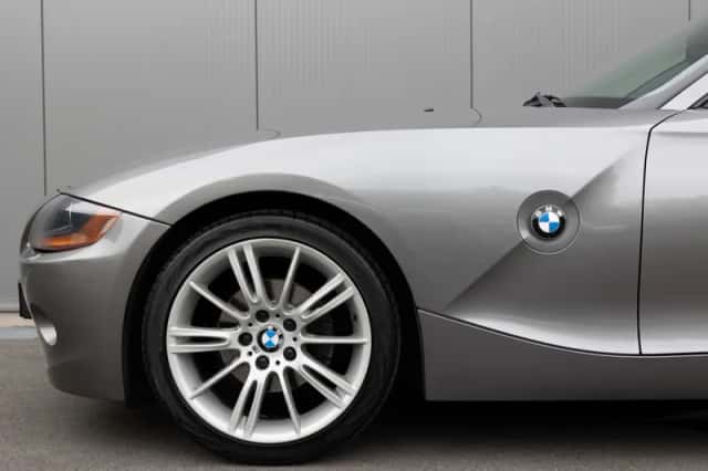 BMW Z4 (2003) thumbnail 6