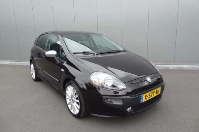 Fiat Punto (2010) thumbnail 5