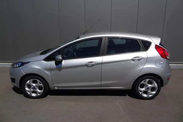 Ford Fiesta (2014) thumbnail 5