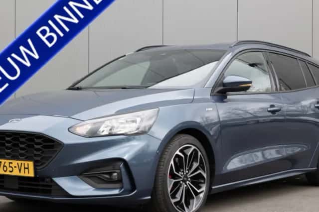 Ford Focus (2020) thumbnail 1