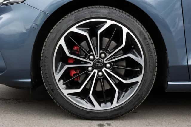 Ford Focus (2020) thumbnail 5