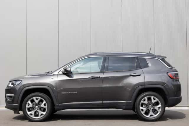 Jeep Compass (2017) thumbnail 3