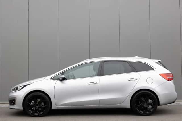 Kia Cee'd (2018) thumbnail 3