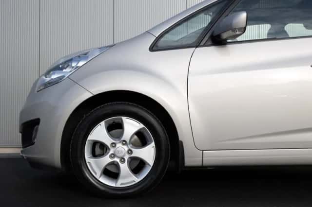 Kia Venga (2010) thumbnail 4