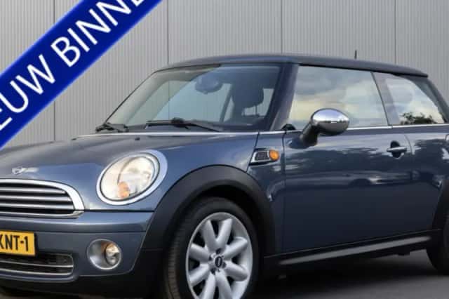 MINI One (2010) thumbnail 1