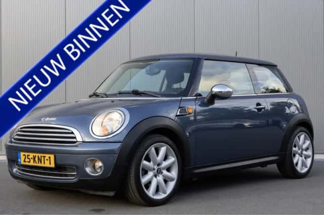 MINI One (2010) thumbnail 2