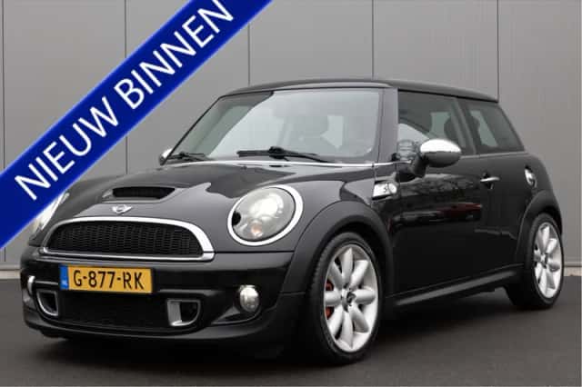 MINI Cooper (2009) thumbnail 2
