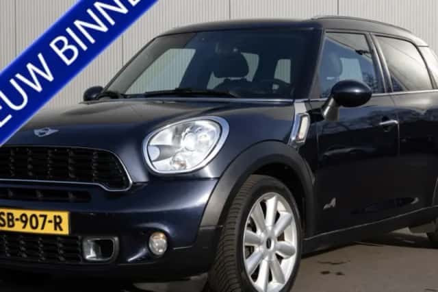 MINI Countryman (2012) thumbnail 1