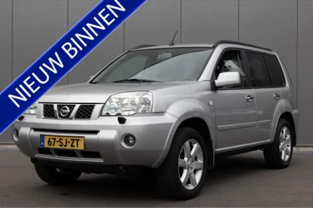 Nissan X-Trail (2006) thumbnail 2