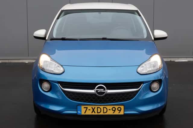 Opel Adam (2014) thumbnail 4