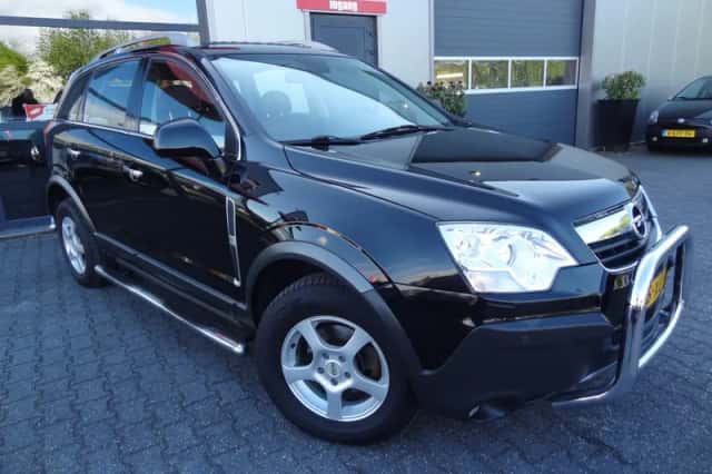 Opel Antara (2007) thumbnail 3