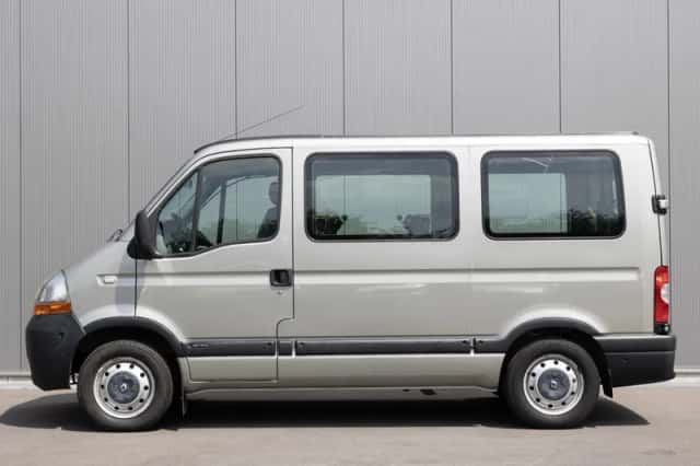 Renault Master (2011) thumbnail 3