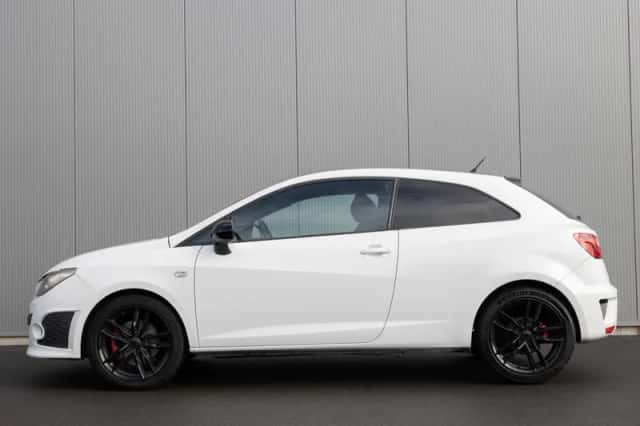 SEAT Ibiza (2009) thumbnail 2