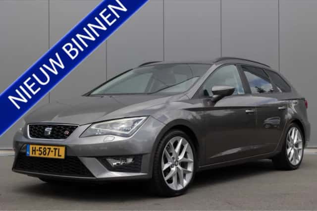 SEAT Leon (2015) thumbnail 2