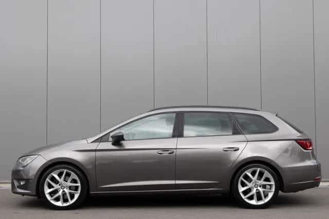 SEAT Leon (2015) thumbnail 3