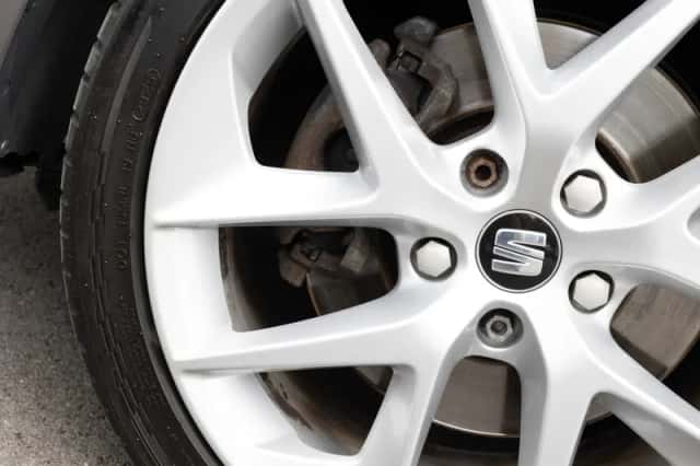 SEAT Leon (2015) thumbnail 6