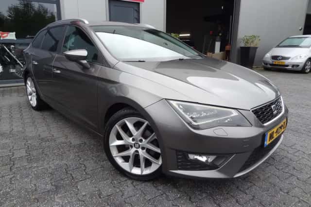 SEAT Leon (2014) thumbnail 2