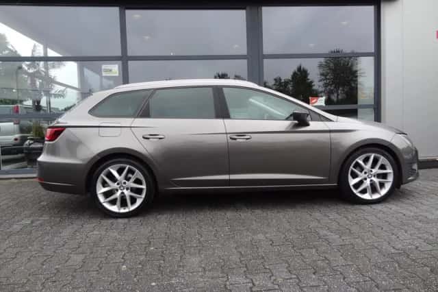 SEAT Leon (2014) thumbnail 5