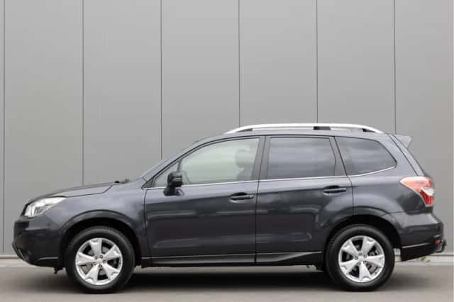 Subaru Forester (2016) thumbnail 3